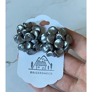 Vintage 1980s stud earrings silver floral cluster